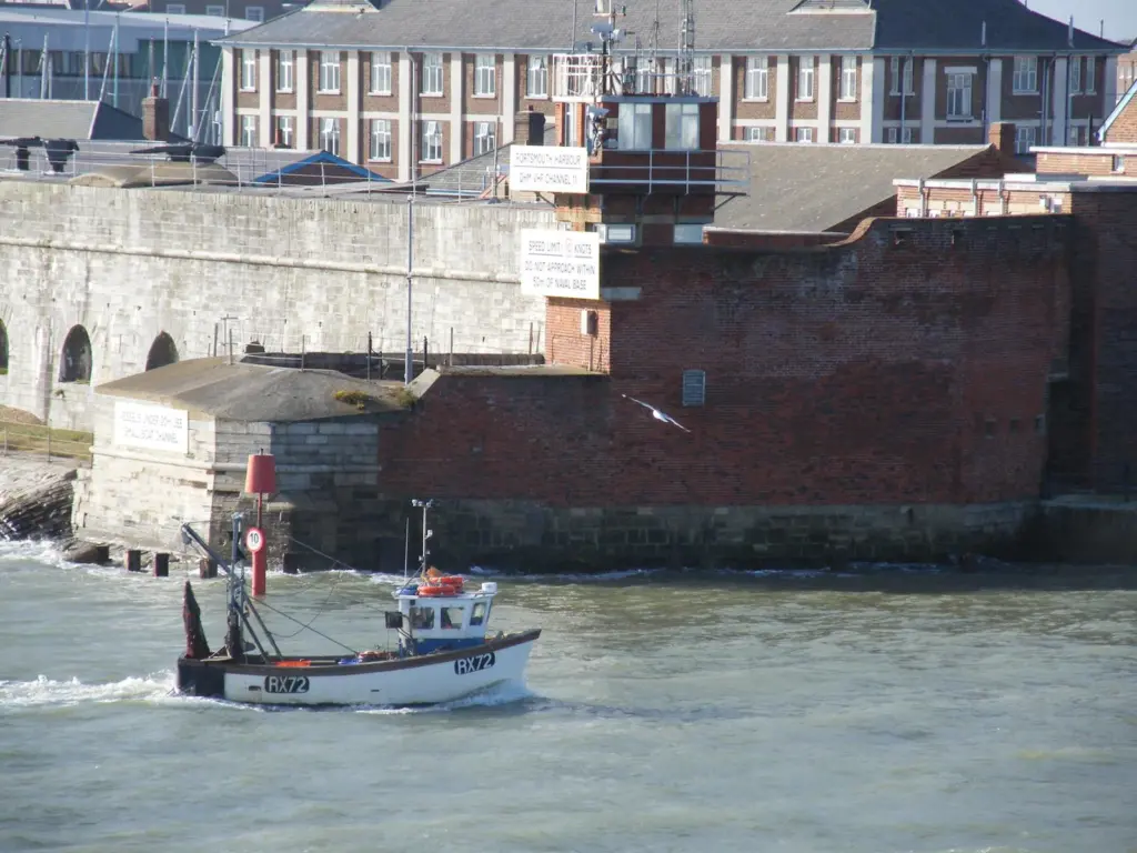 00_43143_DEC_Safety_Coastwatch