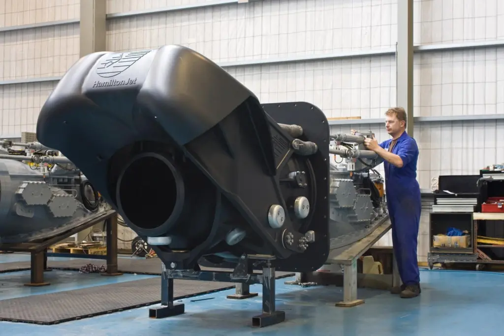The new HamiltonJet HT810 features one piece casting of impellers, highly efficient narrow reverse duct designs, new anode positioning and improved aluminium casting systems.