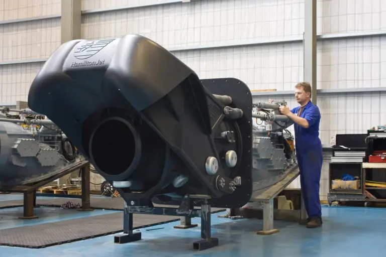 The new HamiltonJet HT810 features one piece casting of impellers, highly efficient narrow reverse duct designs, new anode positioning and improved aluminium casting systems.