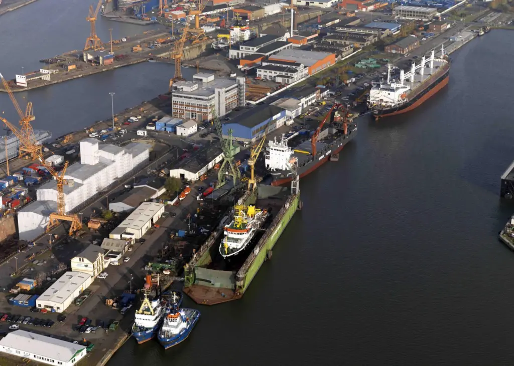 Bremerhaven’s Rickmers Lloyd reported five special ships docked at the same time at one point last month, three of them German research vessels.