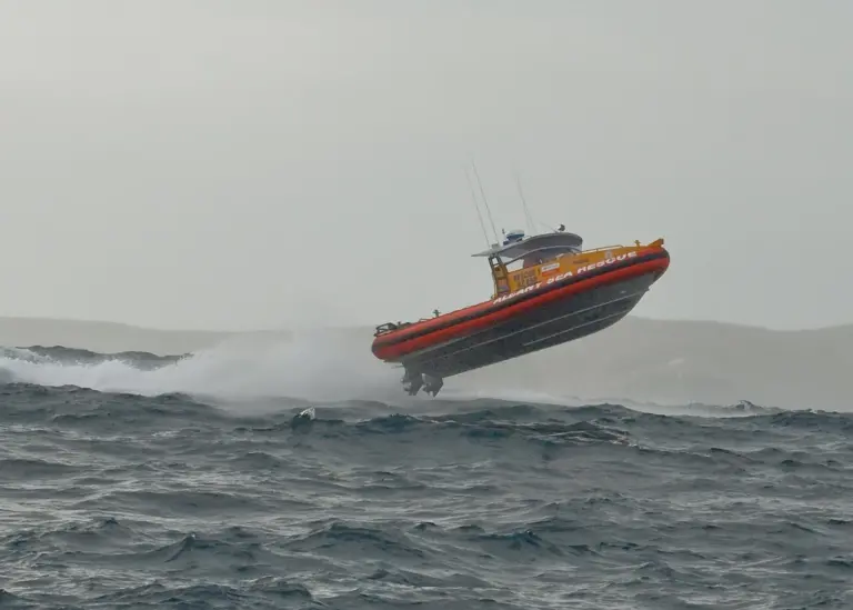 The course covers how to measure WBV and RS on all types of craft, including analysis methods and their appropriate use. Photo by Murray Martin