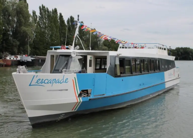 'L'Escapade' is 28 metres long and 5 metres wide and can hold 102 cruise passengers