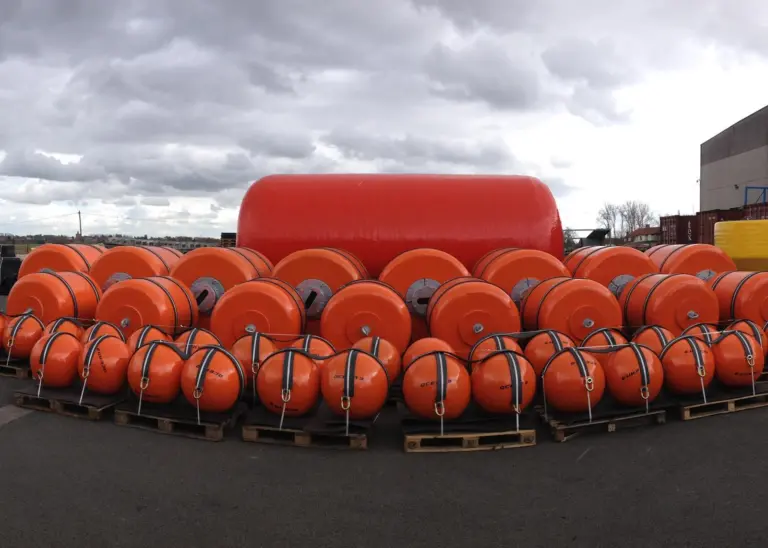 Ocean 3 has been awarded new contracts to supply fenders and buoys
