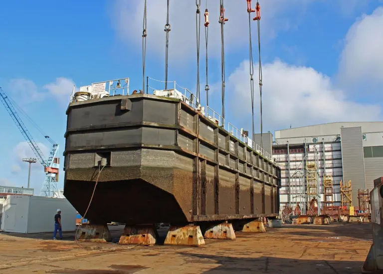 Pontoons repaired in Kiel (Photo Nobiskrug)