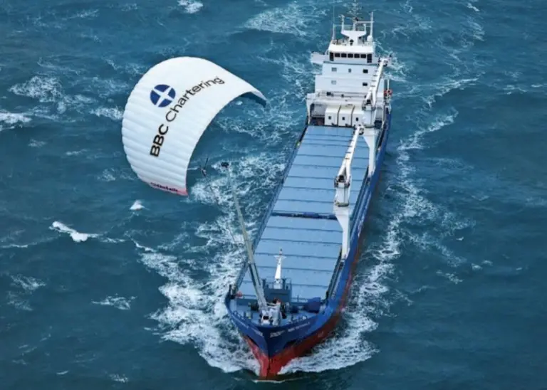 Commercially available auxiliary kite propulsion system from SkySails Group GmbH (Photo: SkySails)