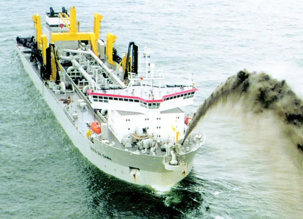 Vasco da Gama is to get new deep dredging equipment.