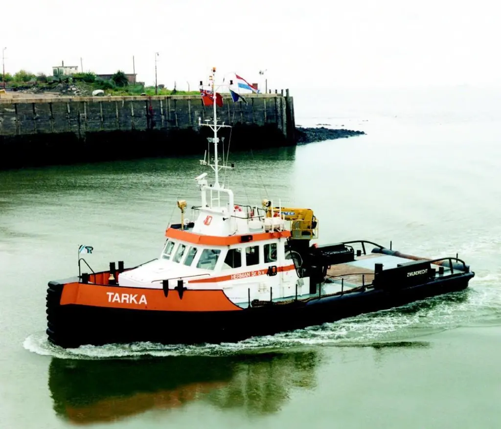 Tarka has left Holland for five months work in Egypt.