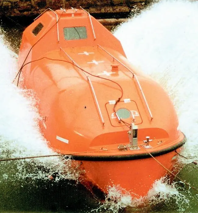 The newly developed fully enclosed lifeboat has a capacity of 102 persons.