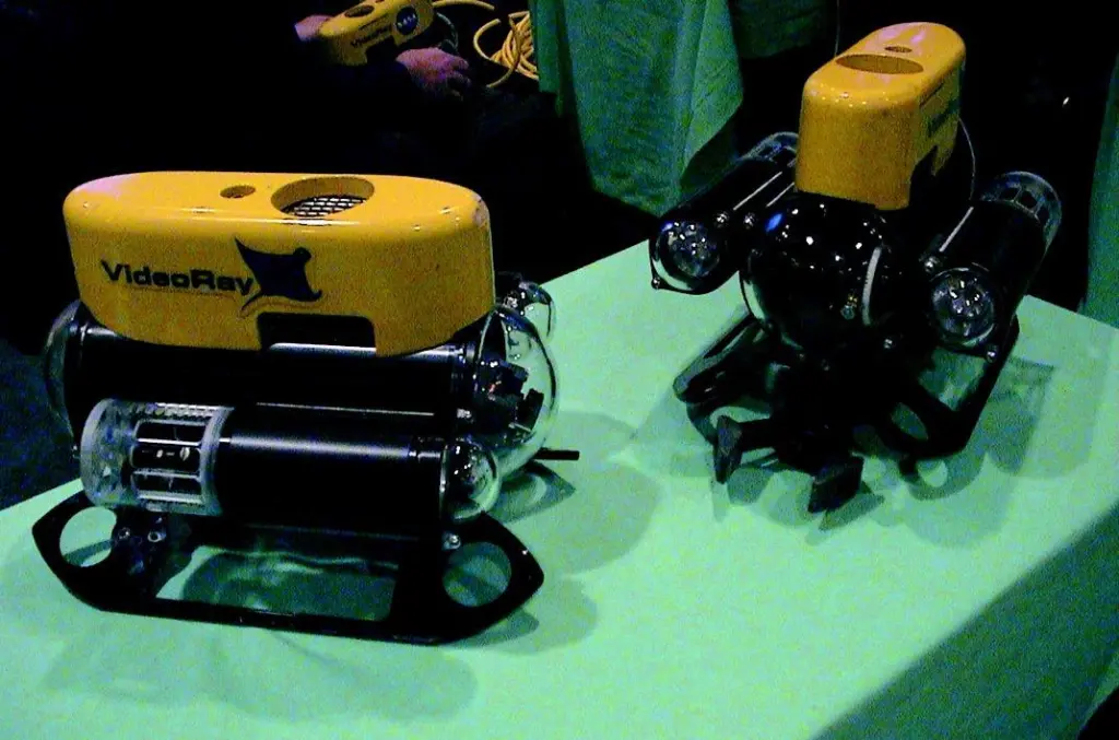 VideoRay 2002 remains the smallest ROV available.