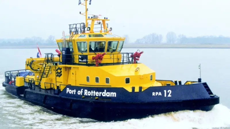 Caterpillar 3412E TA main engines give a maximum speed of 13.3 knots and a 15 tonnes bollard pull.