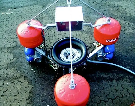 The thruster system can be remotely controlled to pull the skimmer to the oil.