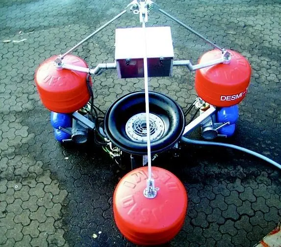 The thruster system can be remotely controlled to pull the skimmer to the oil.