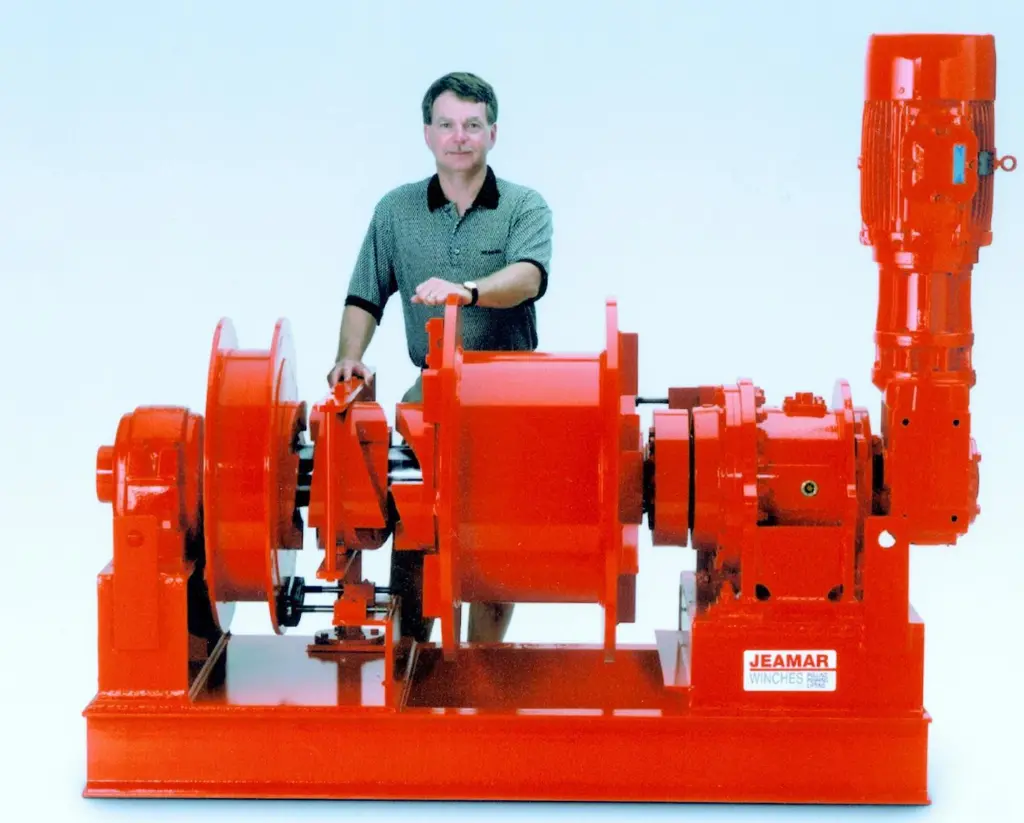 This Jeamar Winch has a line pull of 22,000lbs with a variable line speed of up to 40ft per minute.