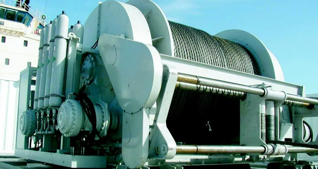 A newly developed generation of tow winches use Hagglunds motors and brakes.