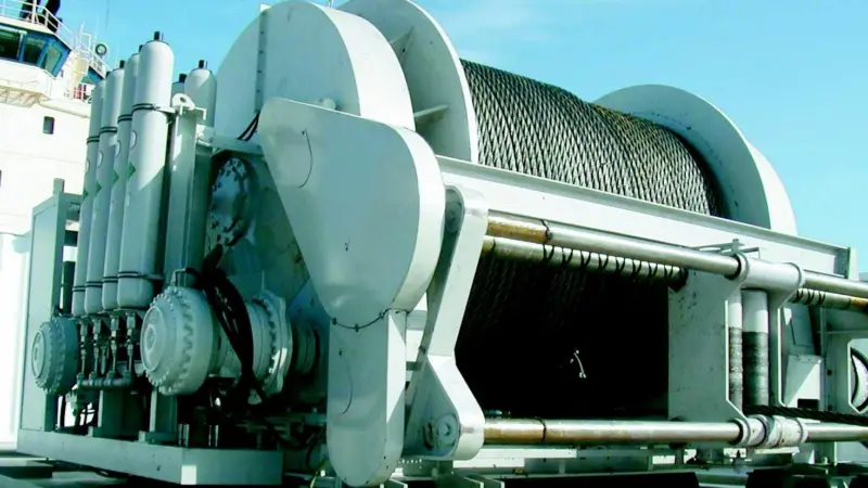 A newly developed generation of tow winches use Hagglunds motors and brakes.