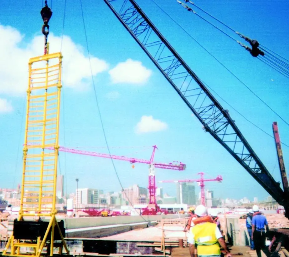 The core penetrometer is lowered by crane to the Beirut harbour floor.