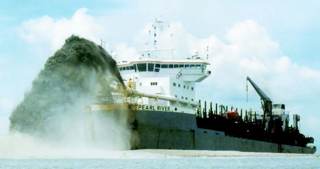 The Pearl River, the worlds first jumbo trailing suction hopper dredger, is having its capacity extended in Singapore.