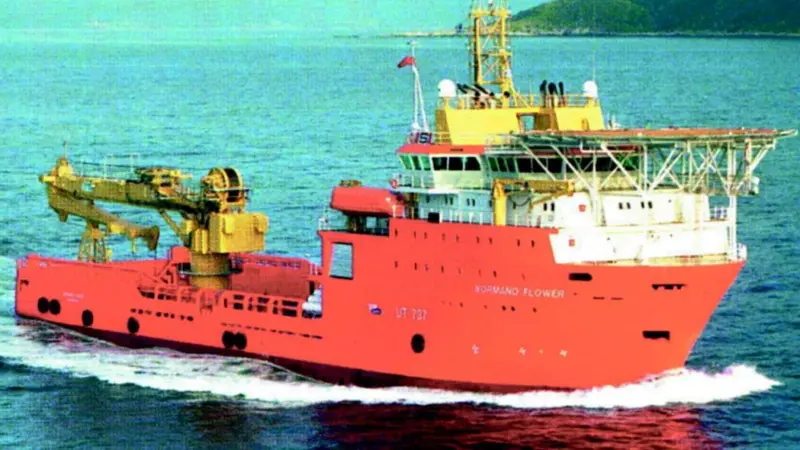 Normand Flower is fitted with diesel electric Azipod propulsion for super silent running.