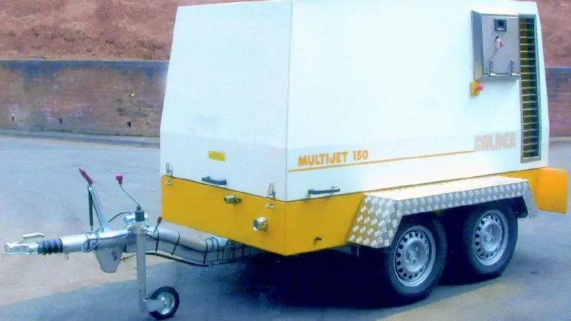 The new pump is mounted on a twin axle trailer and enclosed with an acoustic hood.