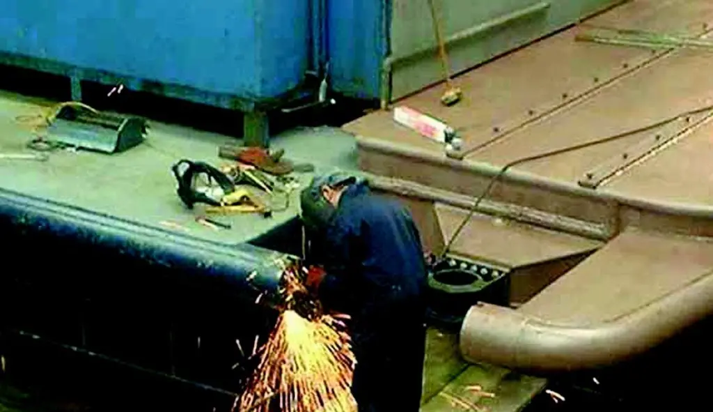 Cutting work underway during the refuit of the Wilcarry.