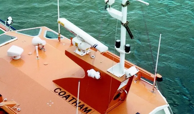 The Tees & Hartlepool pilot vessel Coatham with a custom made Echomax EM305 reflector built into the radar/mast structure atop the wheelhouse.