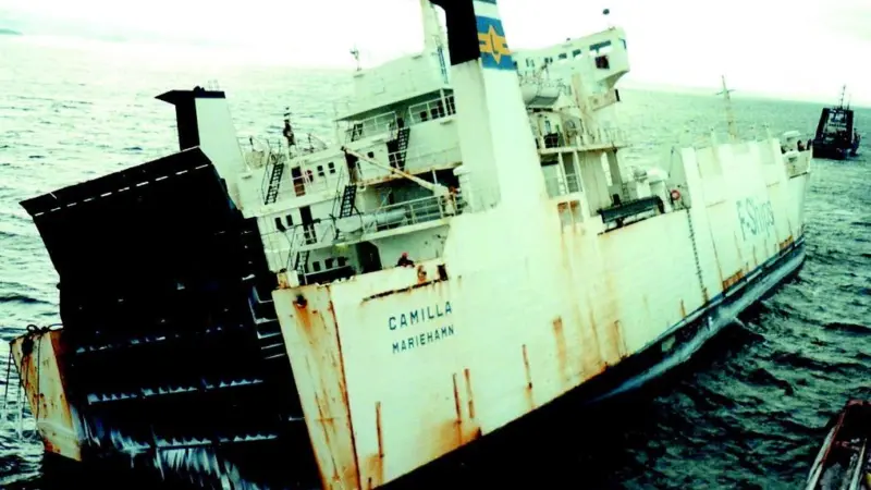 RoRo vessel Camilla was rescued by tugs off the Canadian coast.