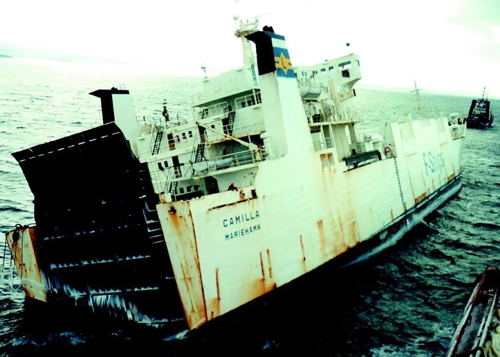 RoRo vessel Camilla was rescued by tugs off the Canadian coast.