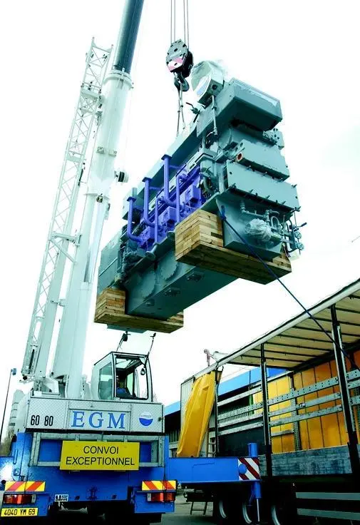 The new test engine is loaded for delivery to the TotalFinaElf Research Centre.