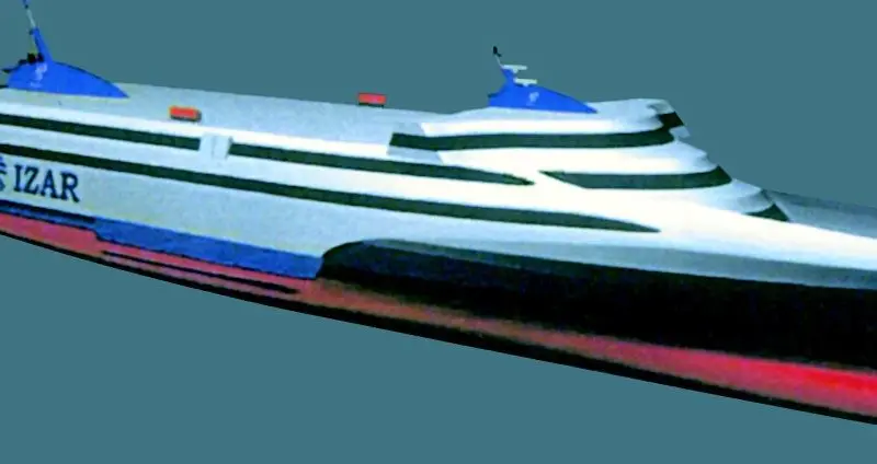 Nigel Gee & Associates has produced a range of designs to the Pentamaran patent.