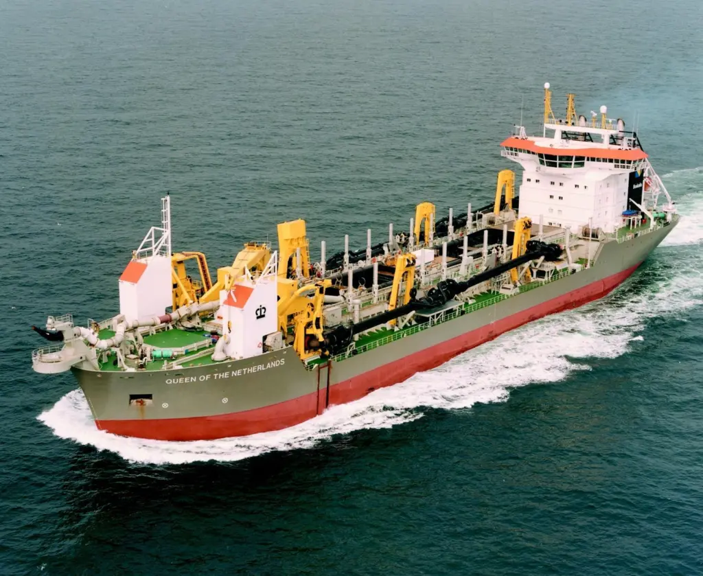 (Above): The fallpipe barge Zinkoon VI.