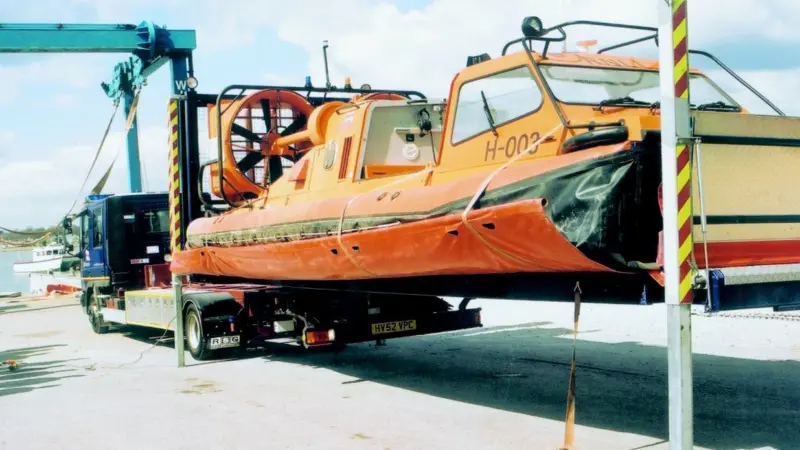 When the hovercraft carrying demountable platform is raised, the lorry is driven out. The platform is then lowered to the ground and the hovercraft floated off on its air cushion.