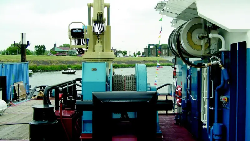 The superstructure is designed to not encroach on the work deck, which is easy to view from the wheelhouse.