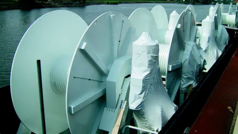 Bodewes Winches latest delivery to Singapore begins its journey on board an inland vessel at the Nievwerkerk a/d IJssel factory.