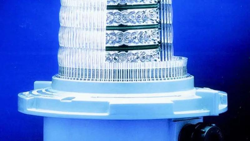 A cut-away view of the MLED-120 reveals four tiers of LEDs.