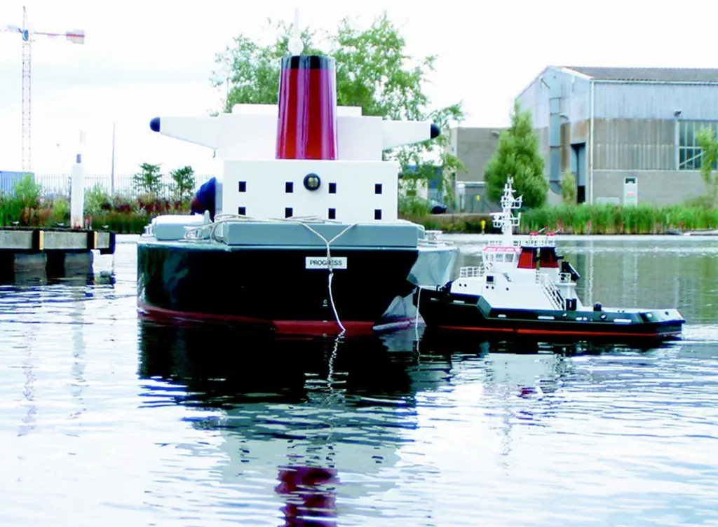 A scale model tug is now being used by Southampton Institute.