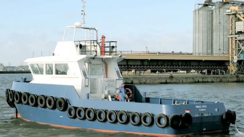 A twin-screw propulsion system incorporates fixed Kort nozzles.