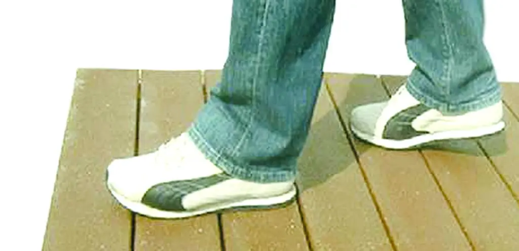 The variable height of DeckGrip sets it apart from many marine decking products. .