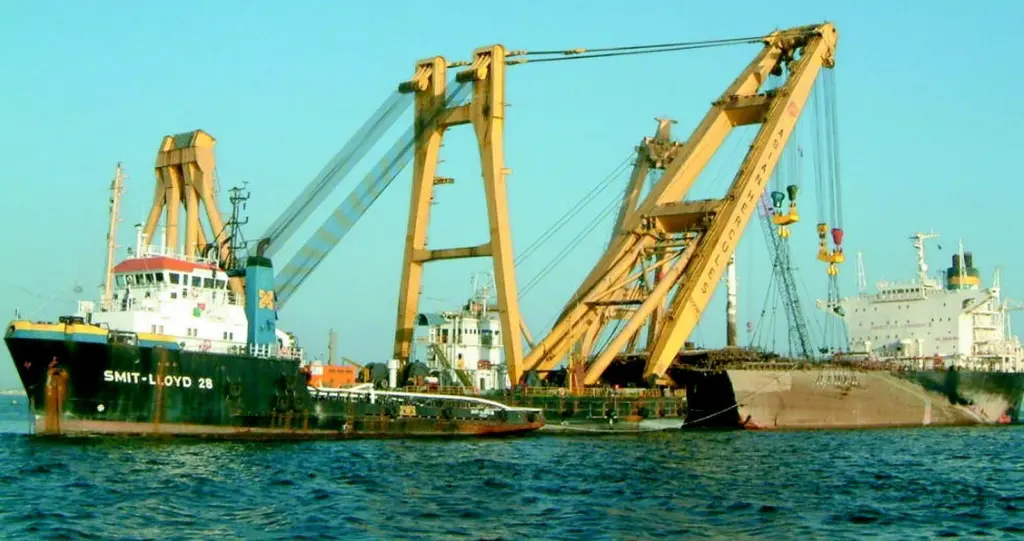 The aft section of Tasman Spirit is readied for removal.