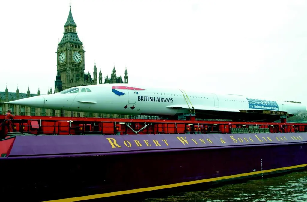 Terra Marique lifts Concorde for viewing outside the Houses of Parliament.