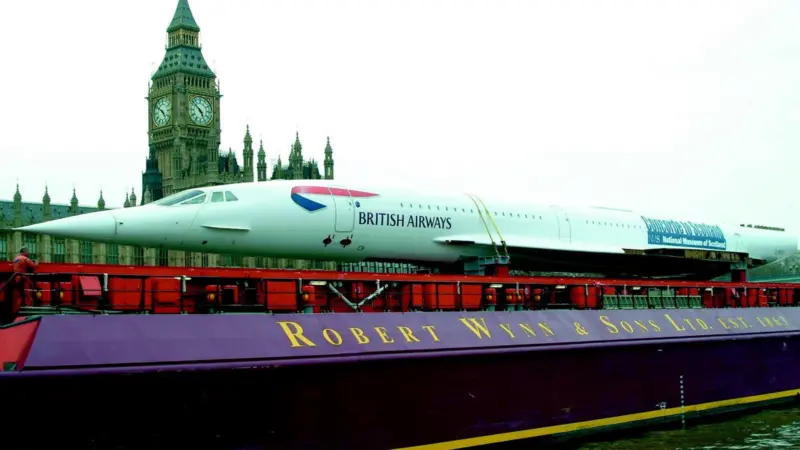 Terra Marique lifts Concorde for viewing outside the Houses of Parliament.