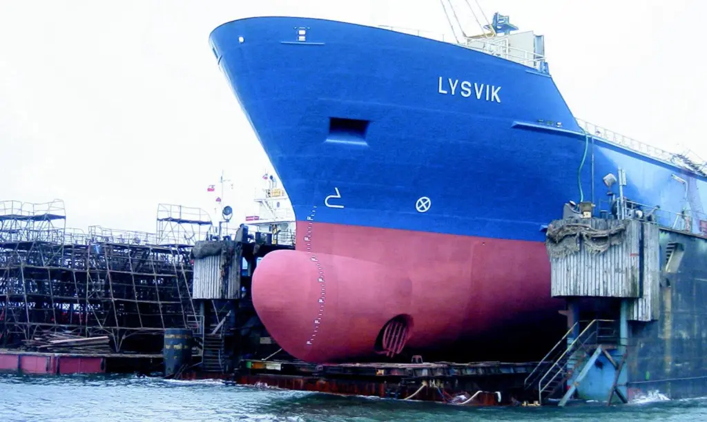 Nauta lengthens last of three for DFDS.