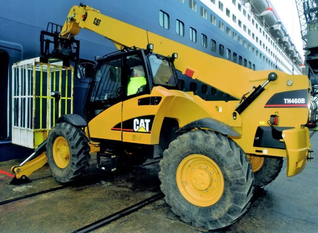 The Cat TH460 during a demonstration trial for the Queen Mary 2.