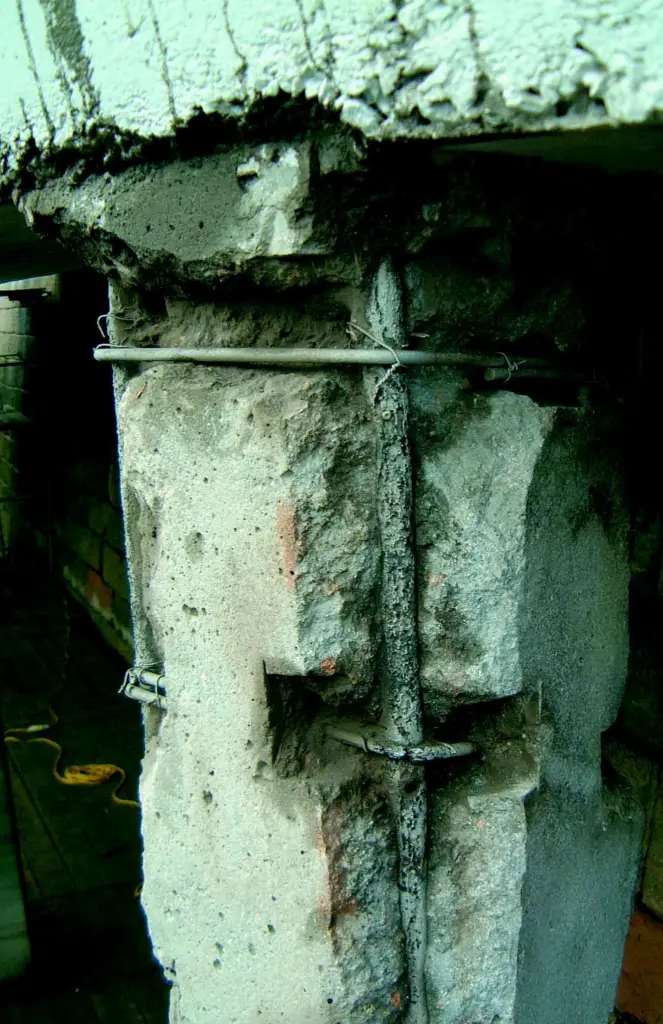 A heavily corroded section of the Albert Pier jetty before treatment.