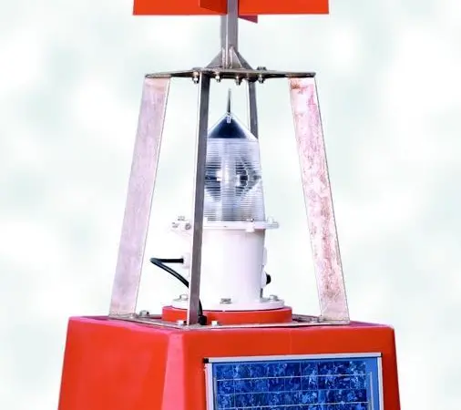 The PM-1800s superstructure can accommodate up to four 80W solar panels.
