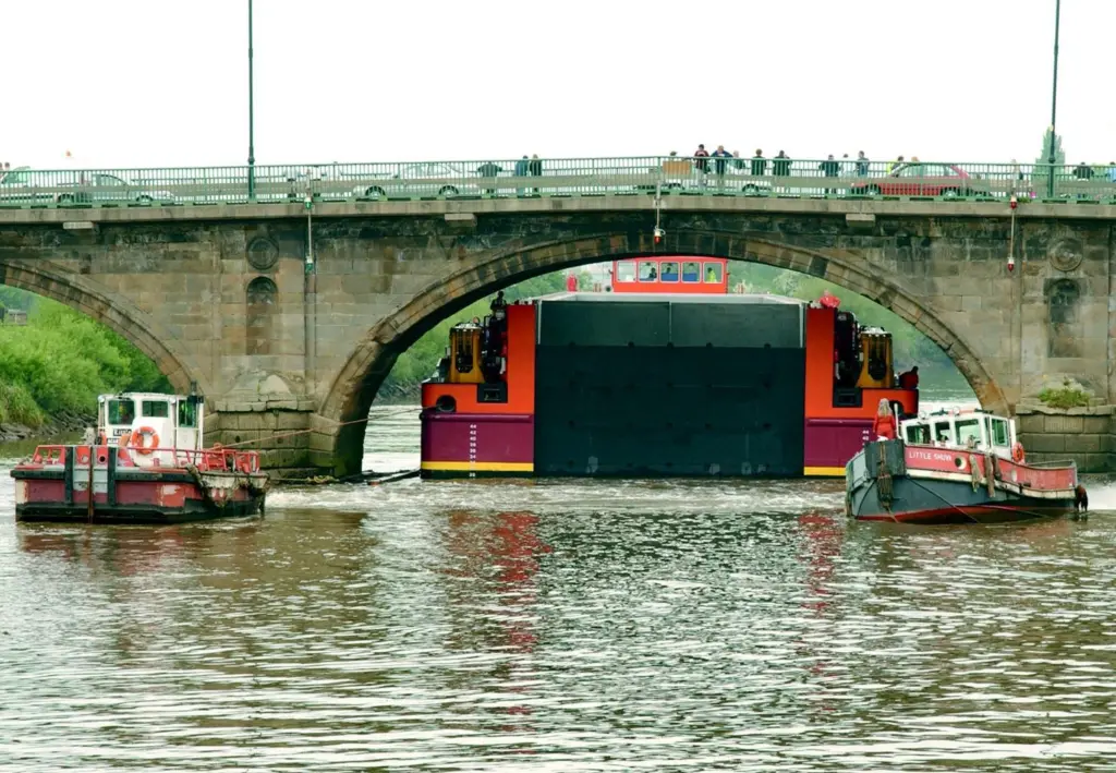 Made to measure. Terra Marique squeezes through the Gainsborough bridge on the River Trent.