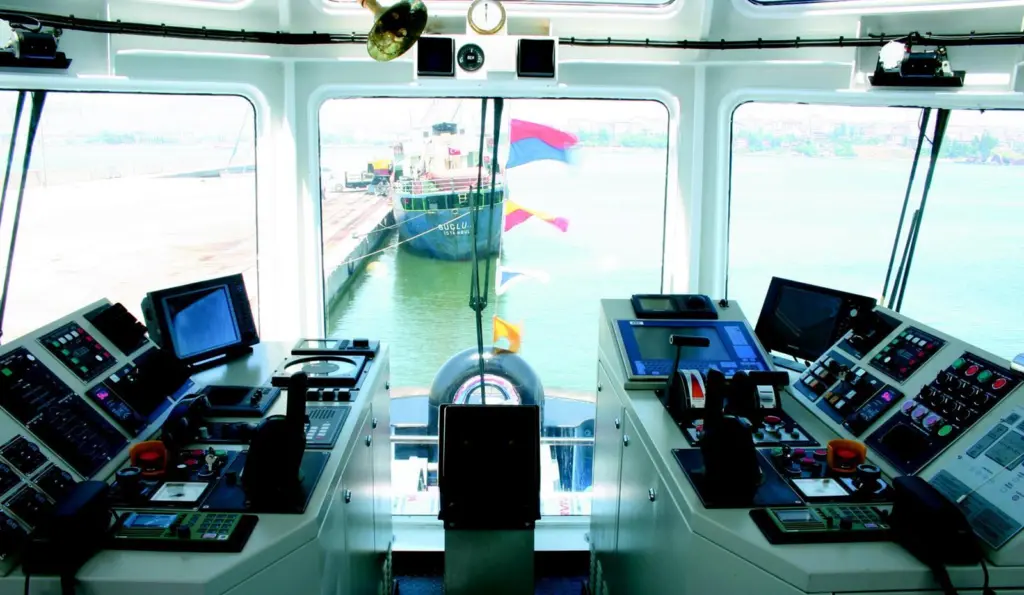A central control position gives good all round vision.