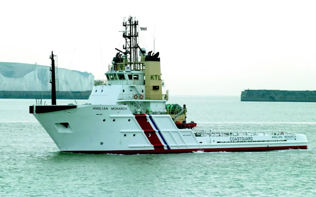 ETV Anglian Monarch successfully connected to Armour Rock in heavy weather off Dover.