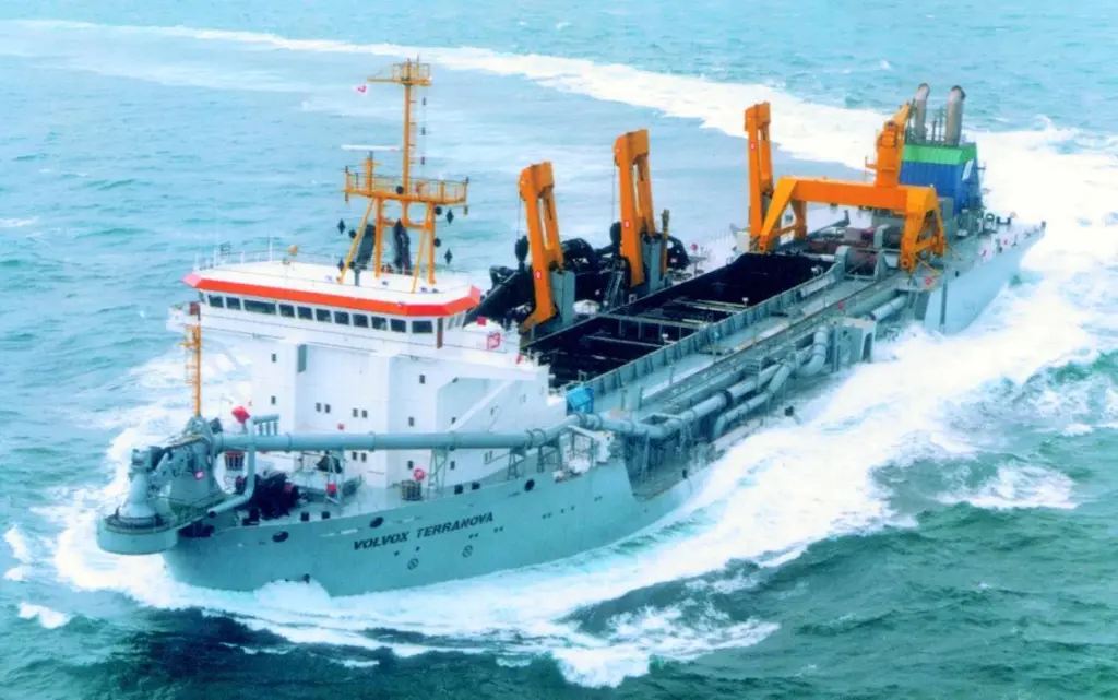 Van Oords 20,000m 3capacity jumbo trailer Volvox Terranova is one of many recent dredgers built at IHC Hollands Kinderdijk yard.