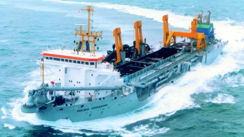 Van Oords 20,000m 3capacity jumbo trailer Volvox Terranova is one of many recent dredgers built at IHC Hollands Kinderdijk yard.