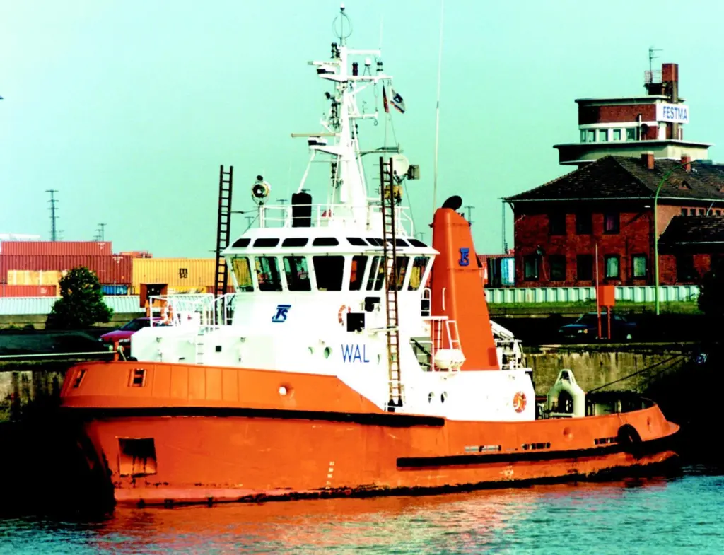 The tugs of Transport & Service will loose their distinctive orange livery.